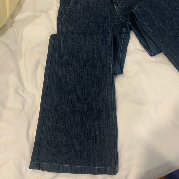 Jean - Picture 3 of 4